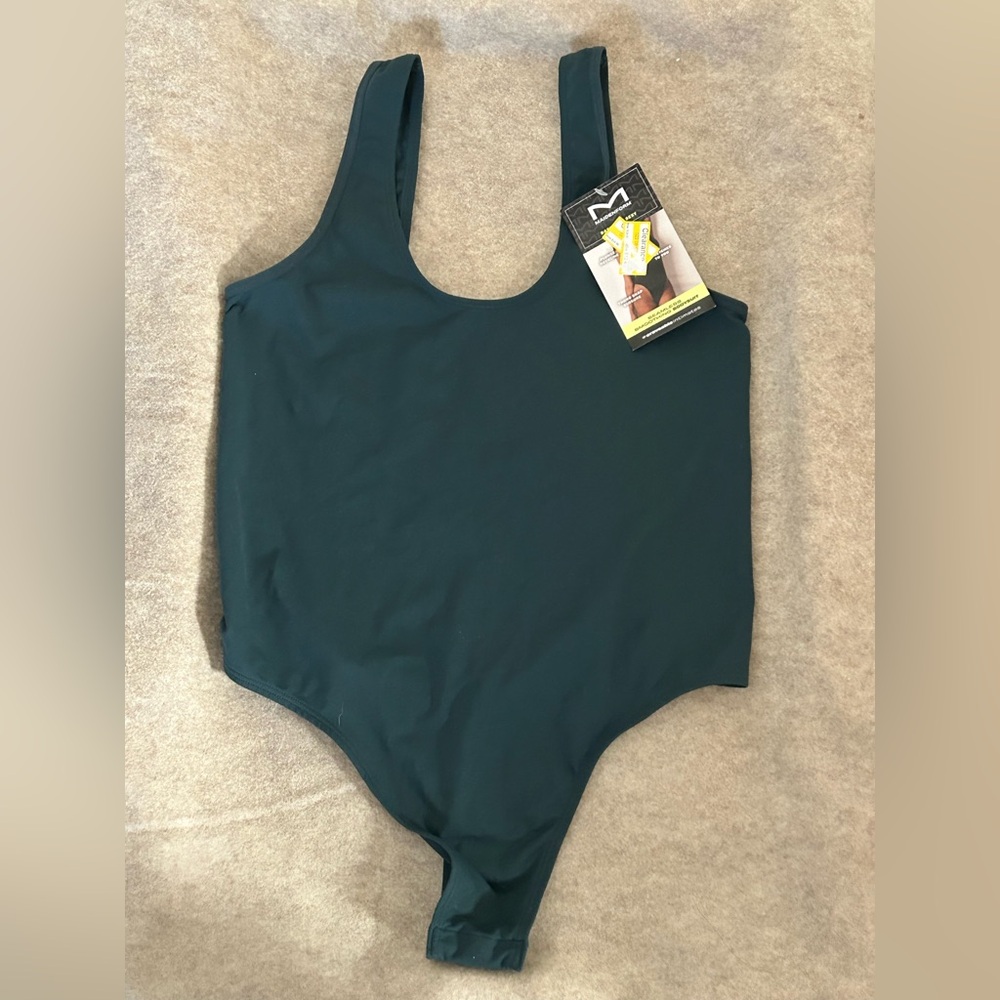 Maidenform Seamless Smoothing Thong Bodysuit in Dark Green XL